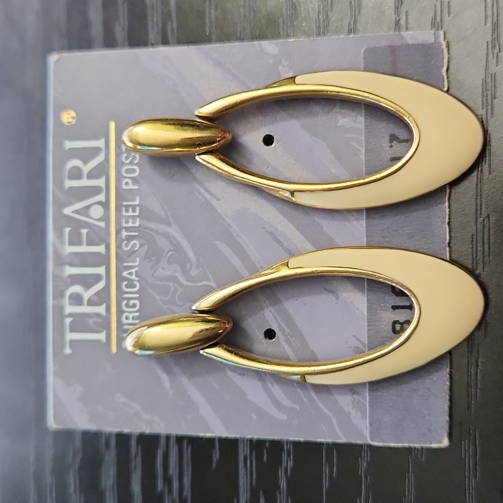 Trifari Vintage Gold Tone and Off White/Cream Pierced Earrings